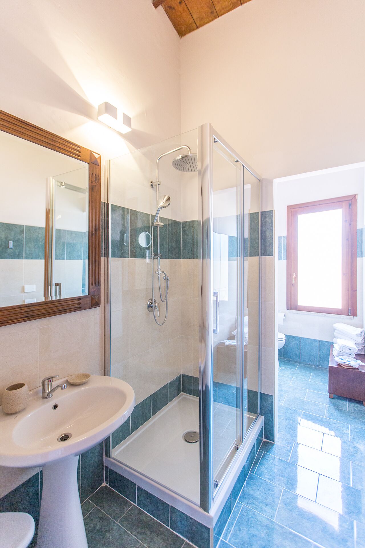 suite, terrace | bathroom sink