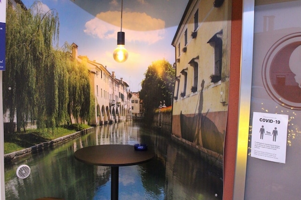 Vista frontal de la propiedad