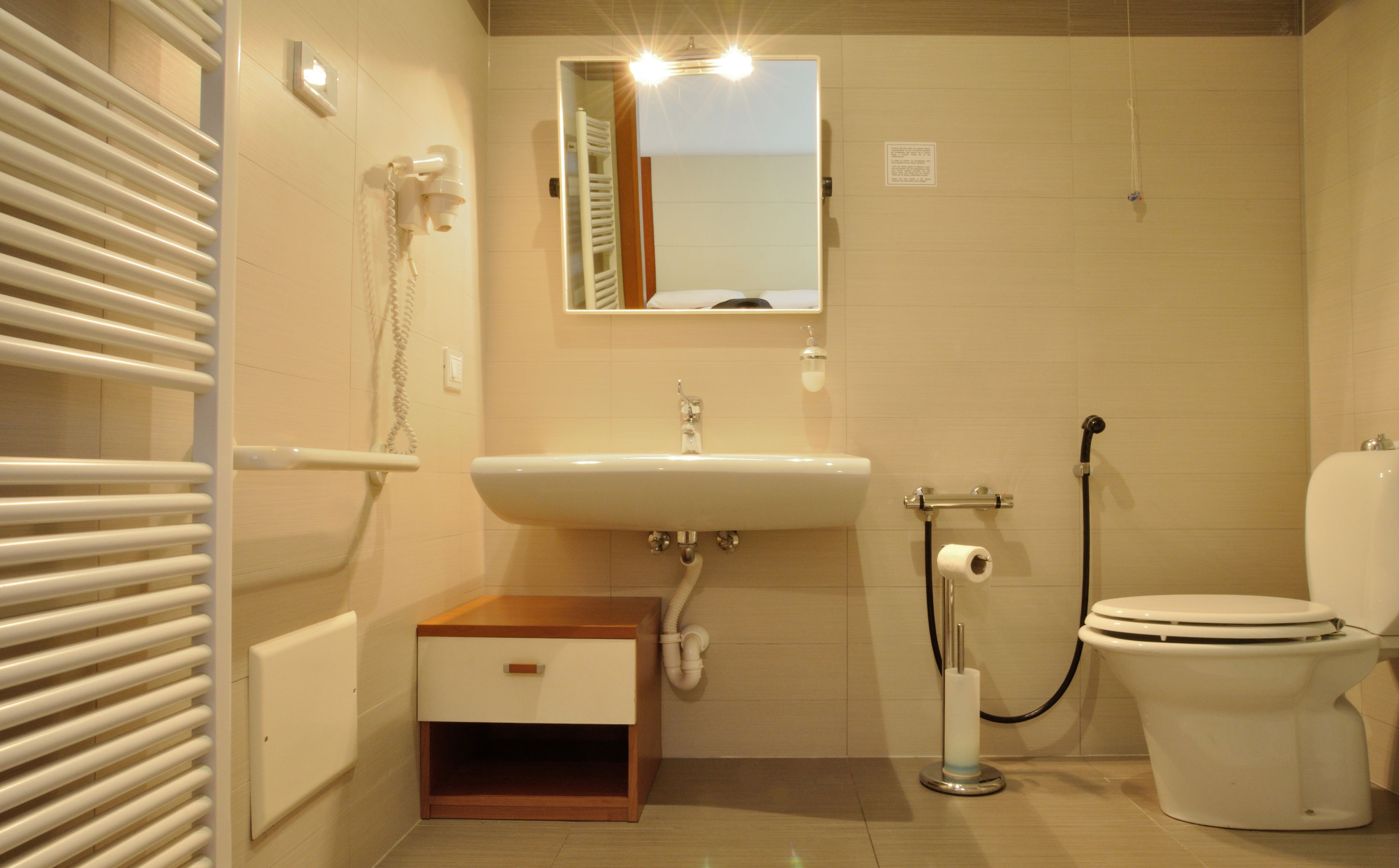 double room | bathroom | shower, free toiletries, hair dryer, bidet