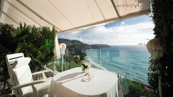 Chambre Double, balcon, vue mer (Le Bougainvillier) | 2 chambres, literie de qualité supérieure, surmatelas