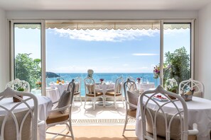 Breakfast and dinner served  - Le Roquebrune (Roquebrune-Cap-Martin)