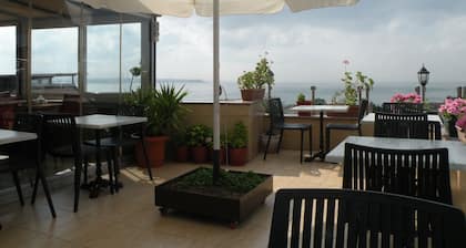 Agora Boutique Hotel & Bistro