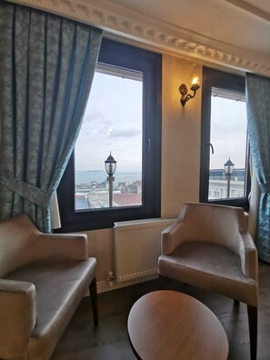 Deluxe Double Room, Sea View | Select Comfort beds, minibar, free WiFi, bed sheets