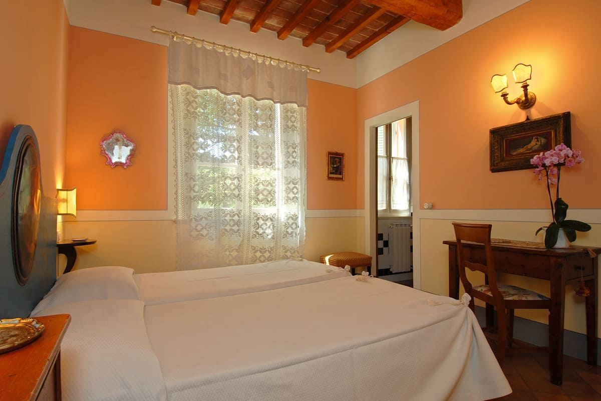 2 bedrooms, premium bedding, down duvets, pillow-top beds