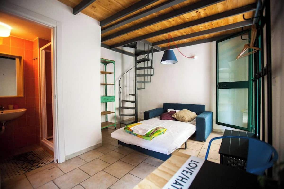 Habitación familiar, vista al jardín | Escritorio y wifi gratis