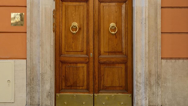 Property entrance - Frattina 122 Guest House (Rome)