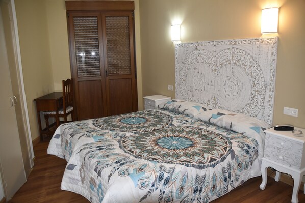 Standard Double or Twin Room | In-room safe, desk, free WiFi, bed sheets