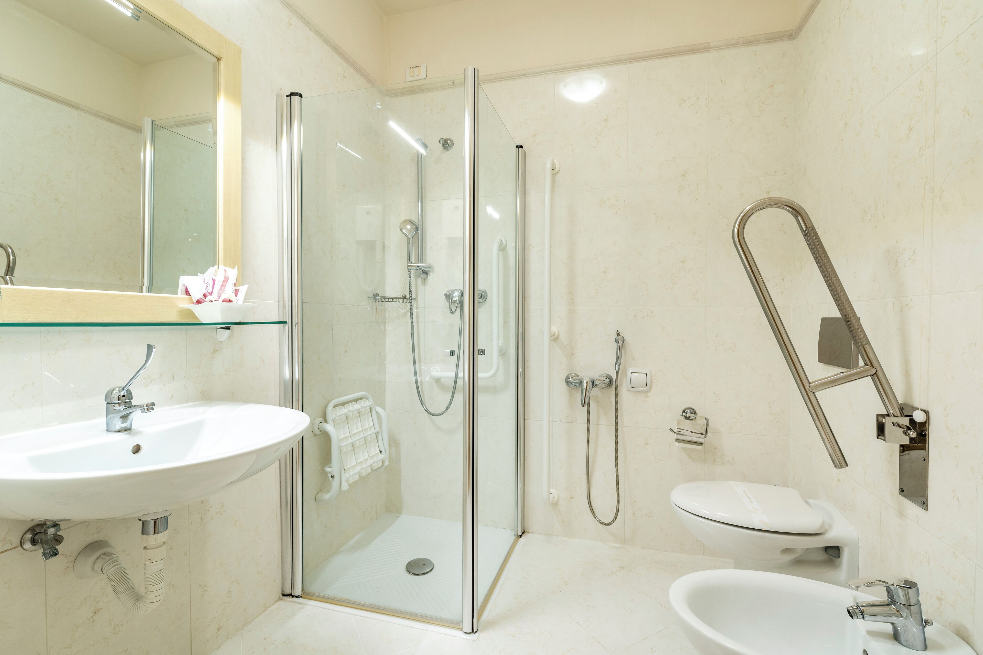 superior double or twin room | bathroom | shower, free toiletries, hair dryer, bathrobes