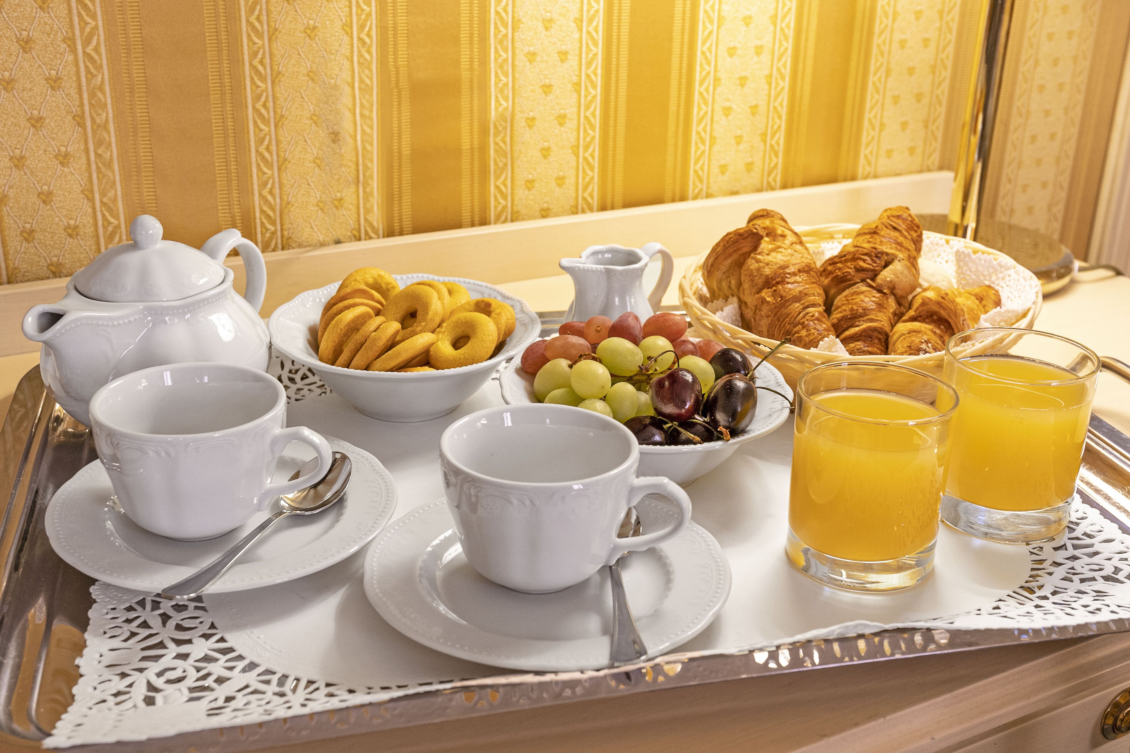 daily buffet breakfast (eur 10 per person)