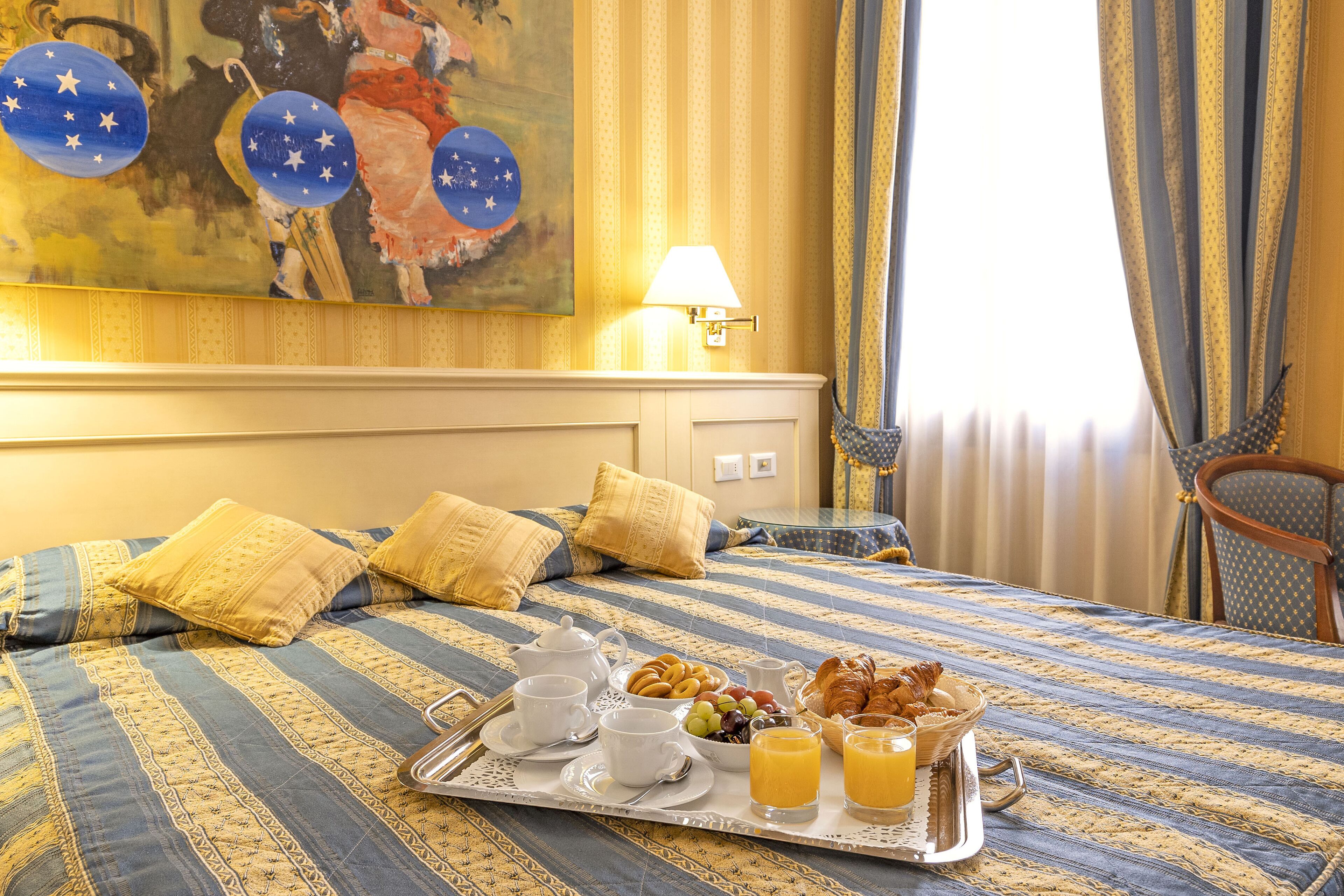 superior double or twin room | in-room dining