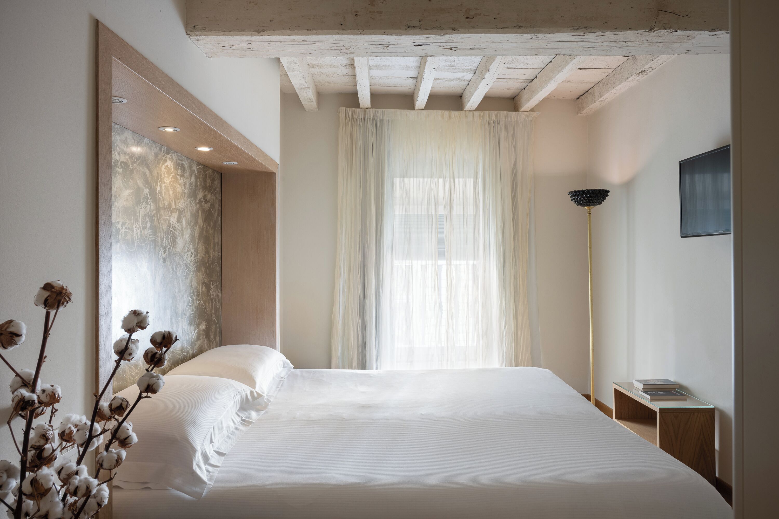 豪華開放式客房, 城市景 | 羽絨被、房內夾萬、獨特裝修、書桌