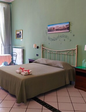 Deluxe Quadruple Room, 1 Double Bed with Sofa bed | Hypo-allergenic bedding, pillowtop beds, minibar, in-room safe - Terra Mia (Naples)