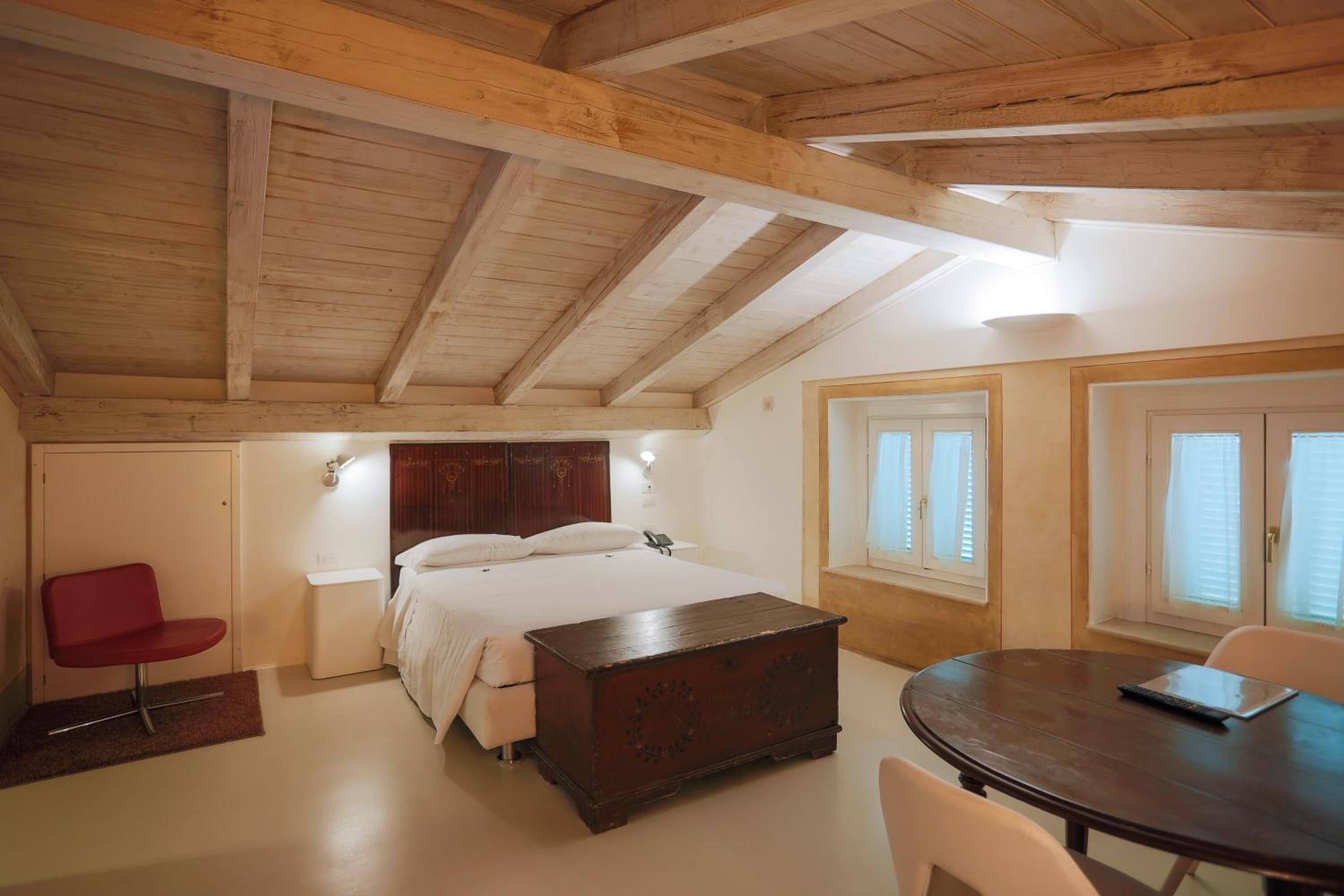 frette italian sheets, premium bedding, down duvets, minibar