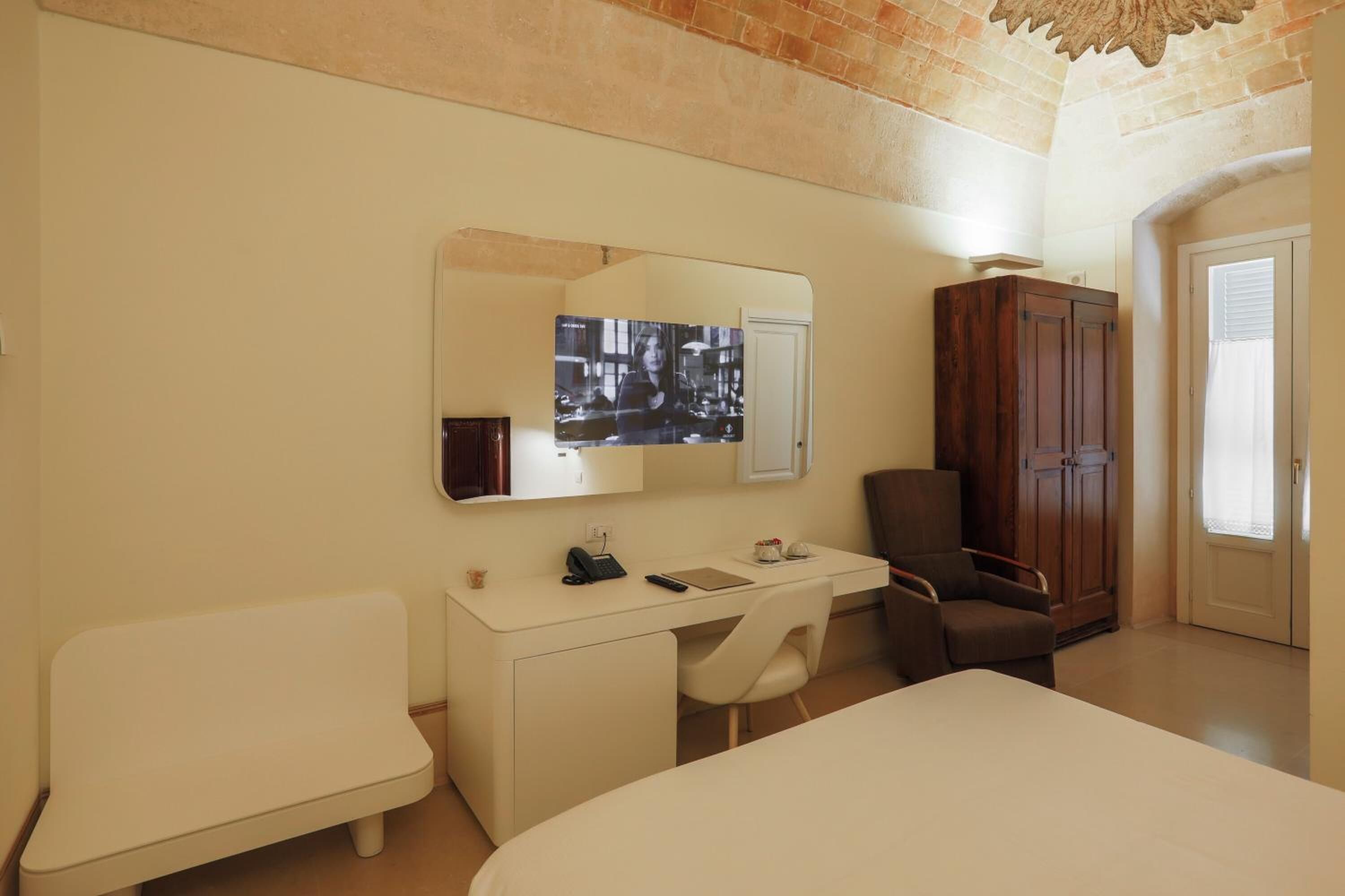 frette italian sheets, premium bedding, down duvets, minibar