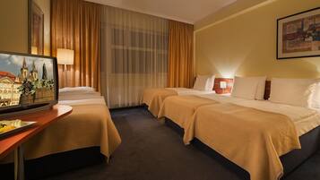 Triple Room | Living area | TV, Netflix