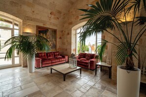 Smart TV, pay movies