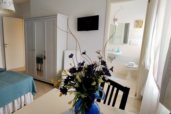 Classic Double Room, Private Bathroom | 2 bedrooms, individually decorated, desk, laptop workspace
