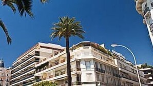 Unclassified image, 4 of 57, button - Residence Le Massena (Le Cannet)