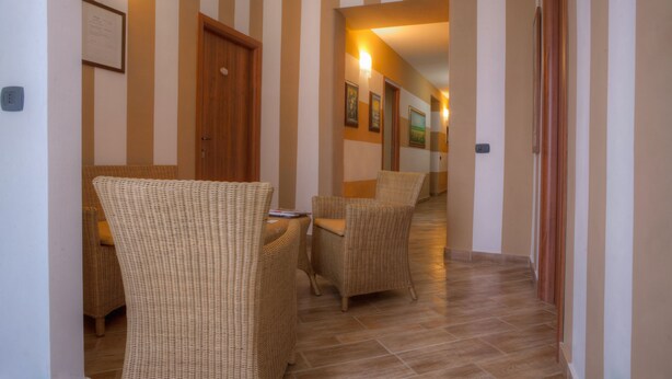 Lobby sitting area - Kolymbetra (Agrigento)
