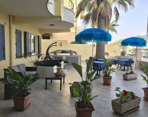 บริเวณภายนอก