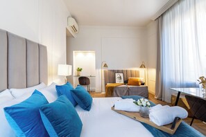 Minibar, in-room safe, soundproofing, free WiFi - Hotel Catone (Rome)