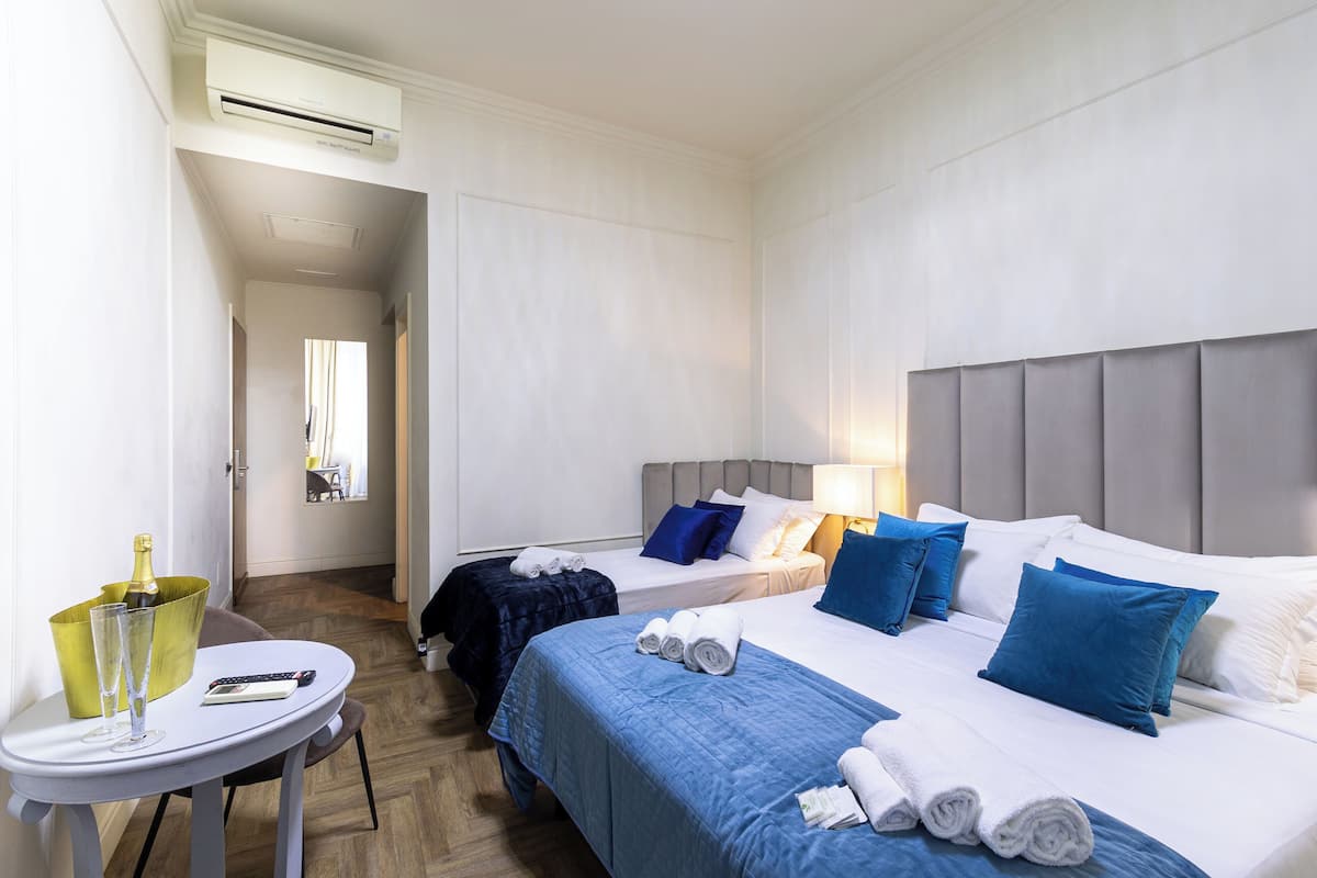 Minibar, caja de seguridad en la habitación y sistema de insonorización