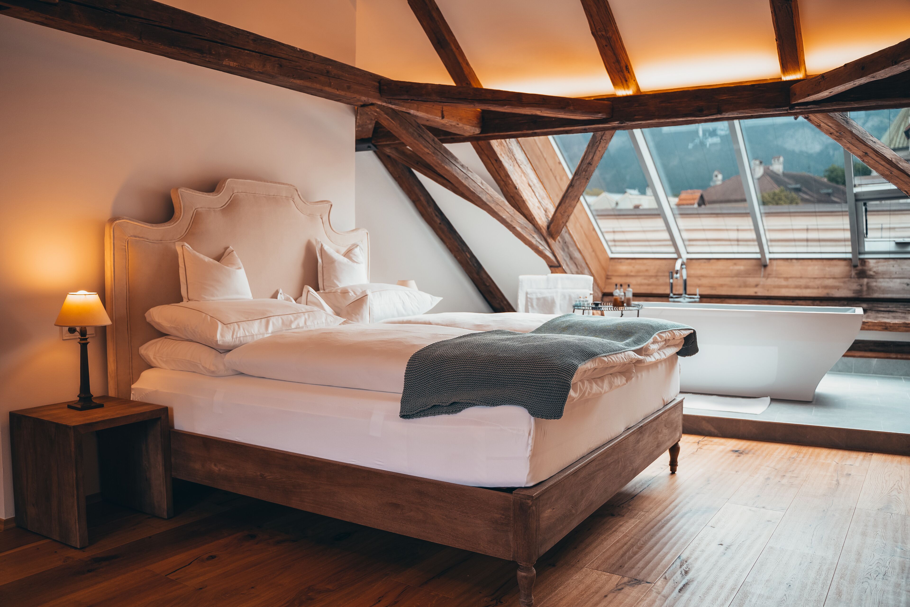 in-room safe, free wifi, bed sheets