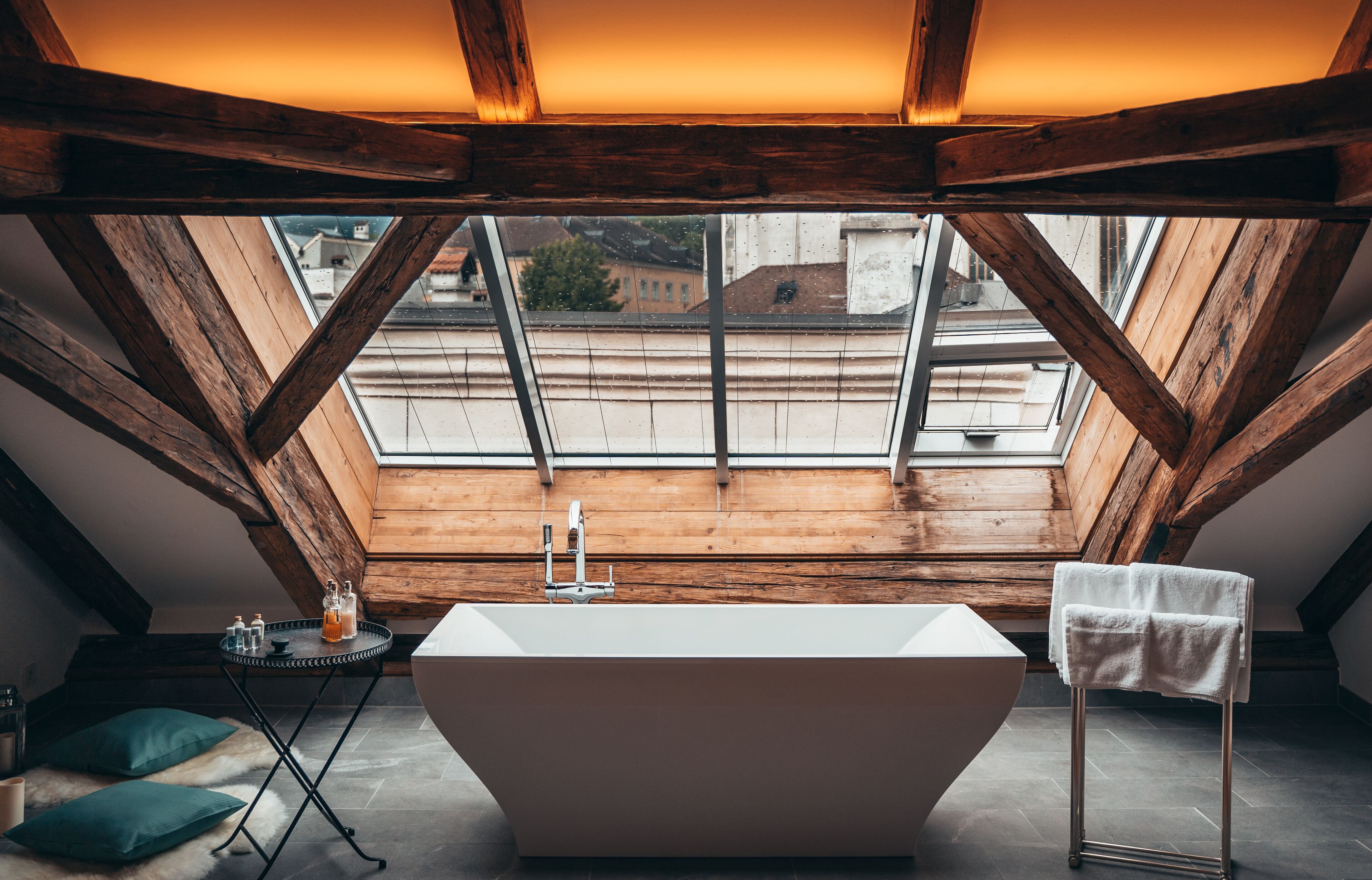 in-room safe, free wifi, bed sheets