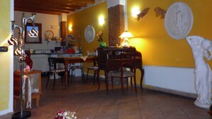 Double Room Single Use | Breakfast area - La Cascina di Alice (Castiglione delle Stiviere)