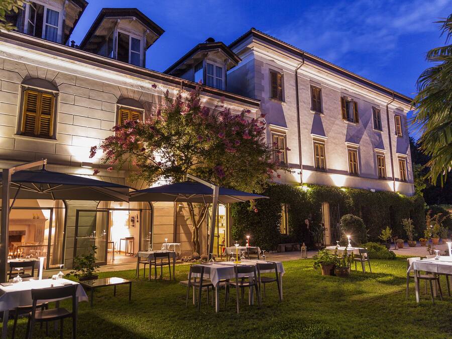 Tempat makan outdoor