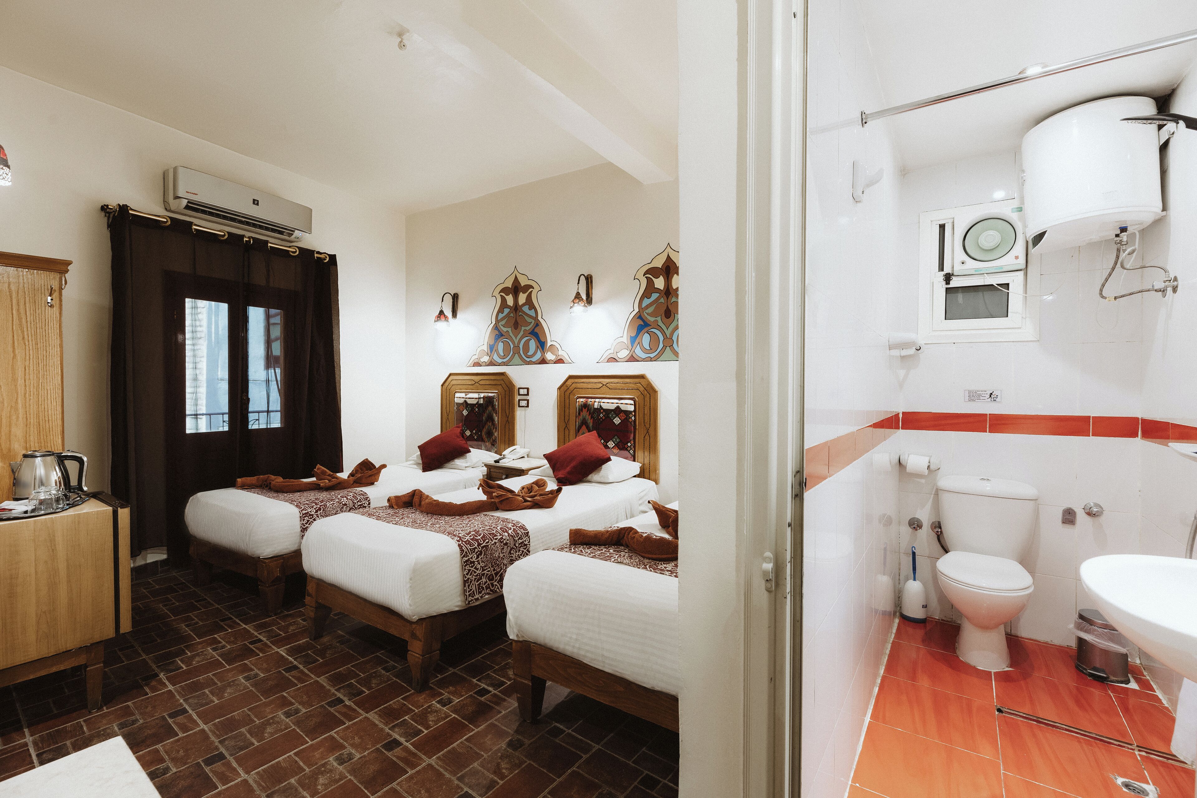 traditional triple room | 1 bedroom, egyptian cotton sheets, hypo-allergenic bedding, minibar