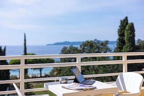 Chambre Double, vue mer, climatisée | Extérieur