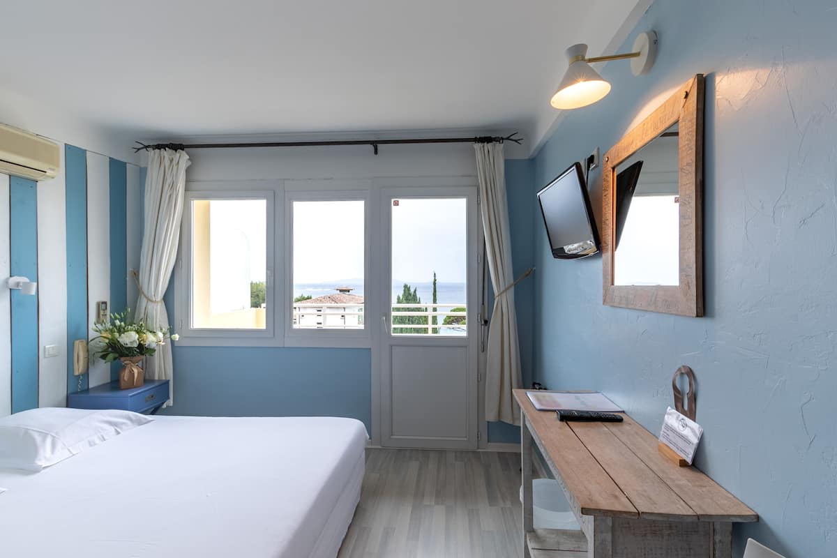 Double Room, Sea View | Katil Select Comfort, peti besi dalam bilik, katil bayi/kot (percuma)