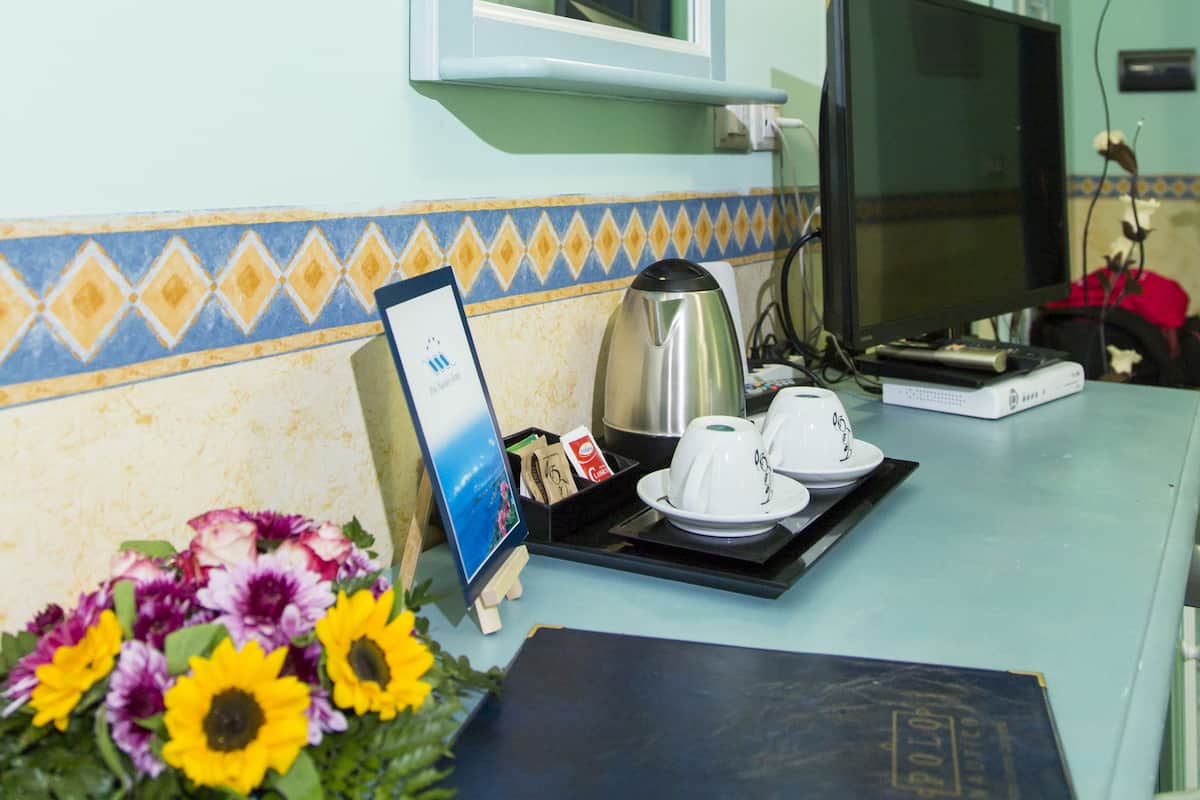 Couette en duvet, minibar, coffre-fort, décor unique