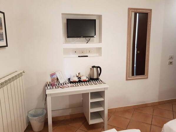 Double Room | Television