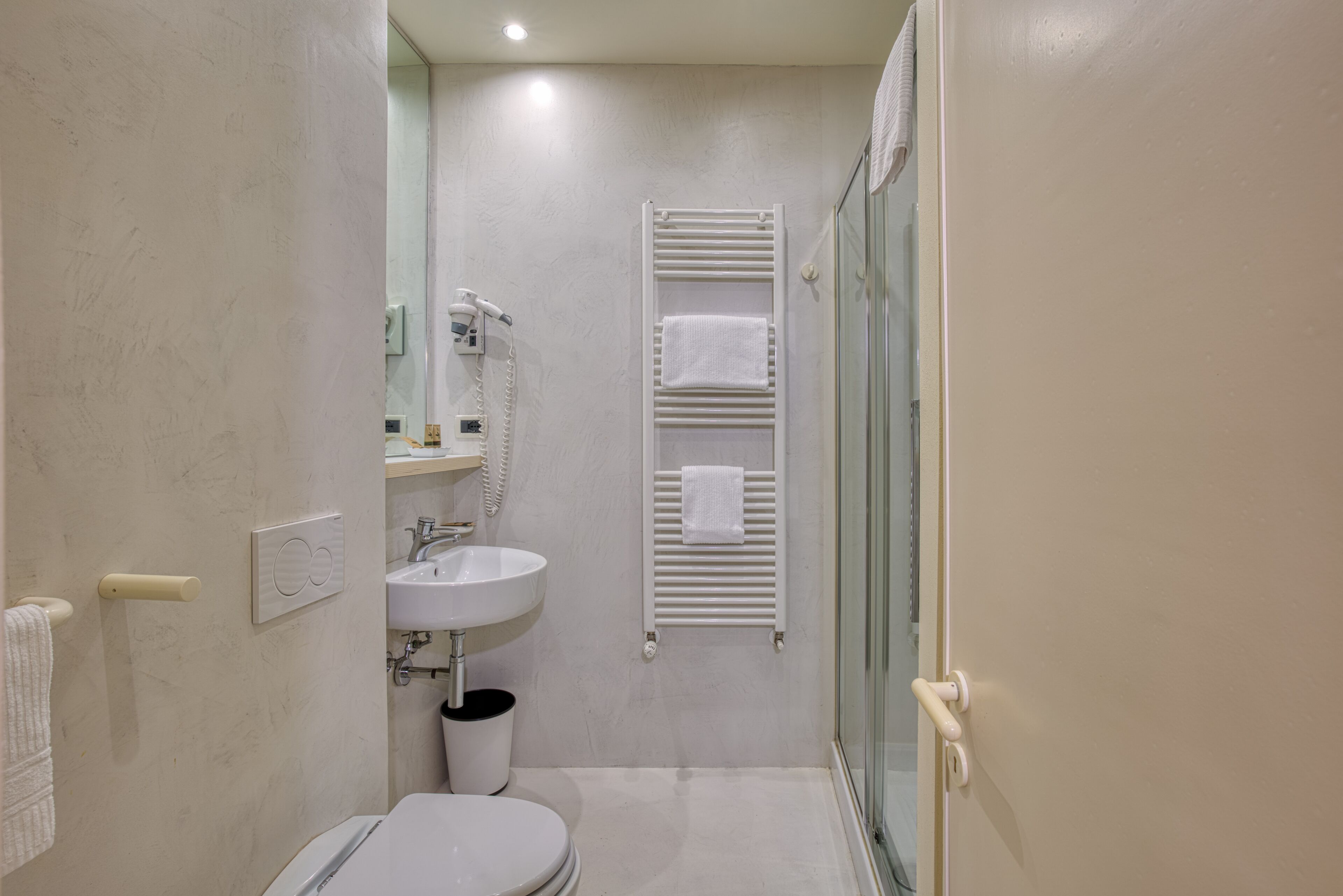 single room | bathroom | shower, free toiletries, hair dryer, slippers
