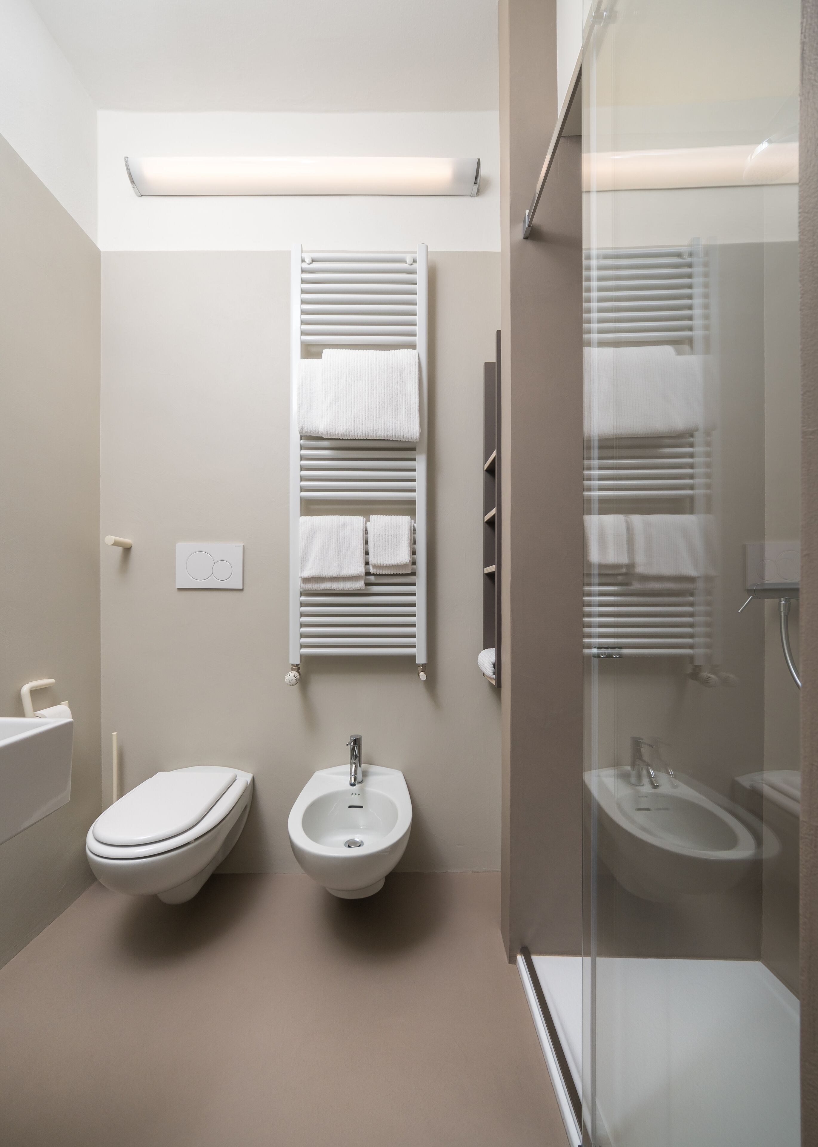 shower, free toiletries, hair dryer, slippers