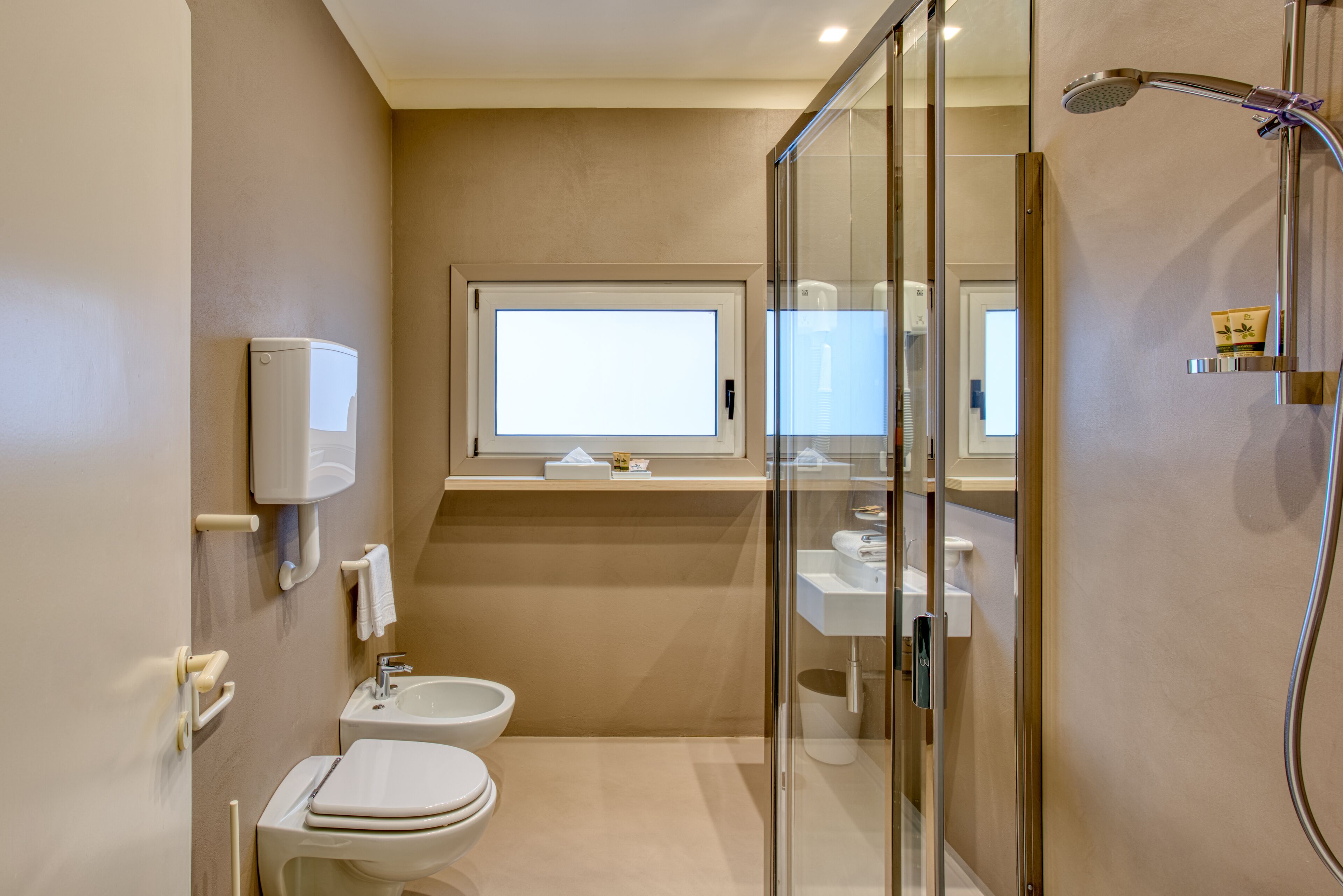 shower, free toiletries, hair dryer, slippers