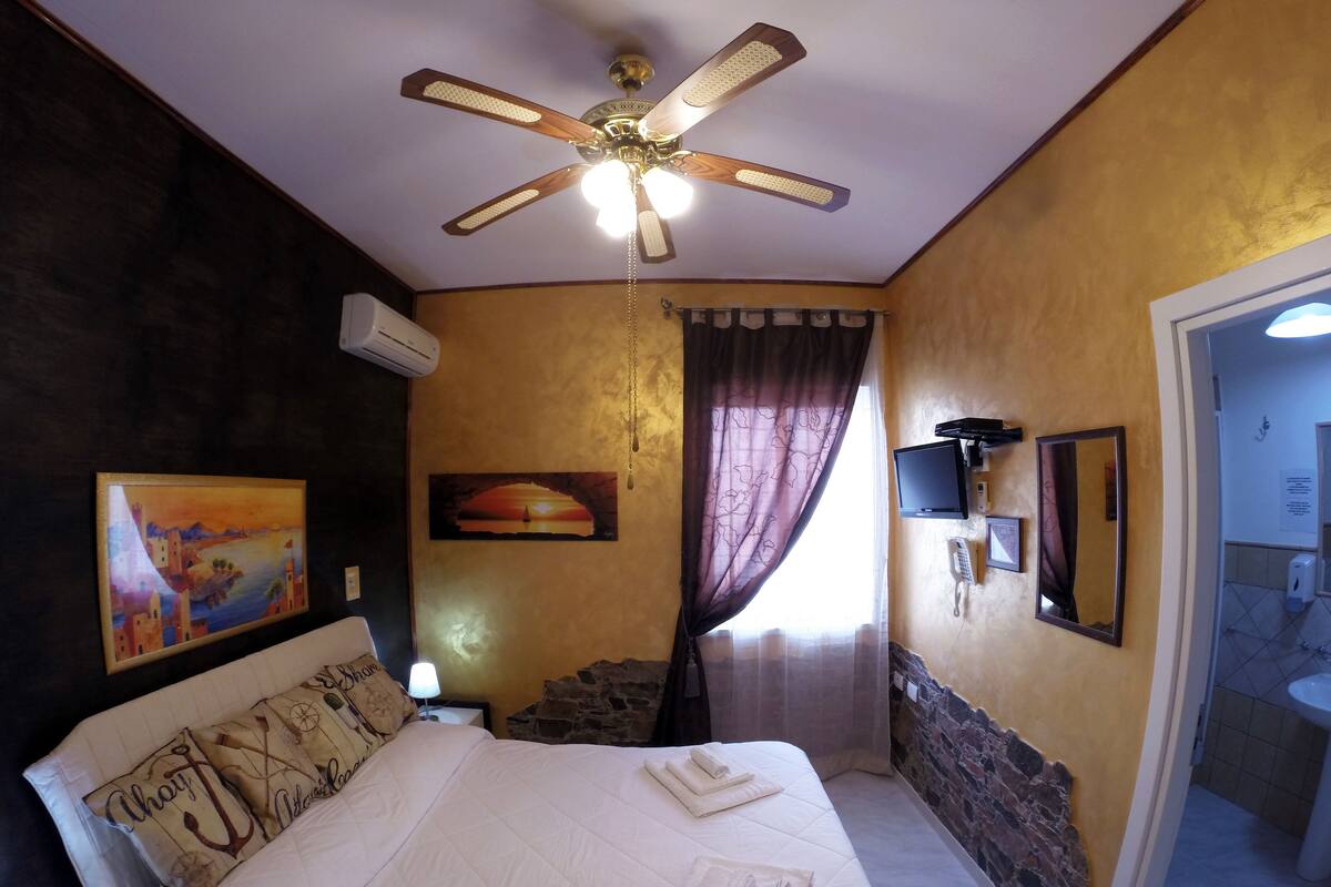 Superior Double Room (Gold) | Down comforters, pillowtop beds, minibar, in-room safe