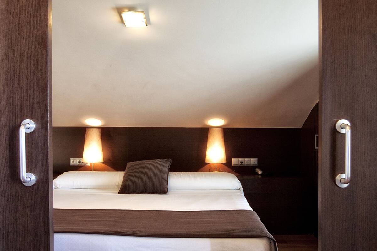 desk, laptop workspace, blackout curtains, soundproofing