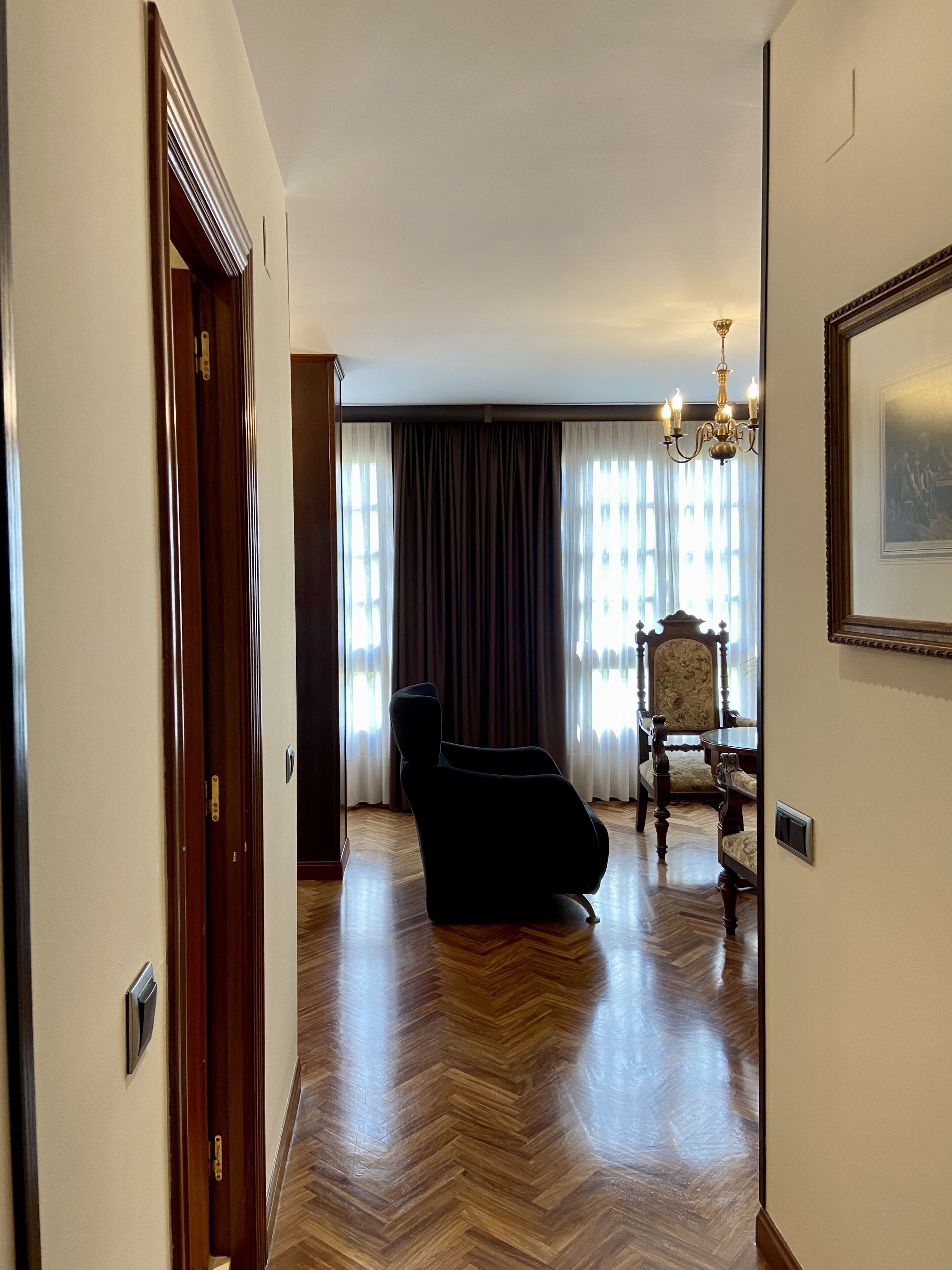 double room | desk, laptop workspace, blackout curtains, soundproofing