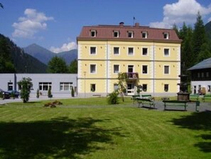 Bagian depan properti