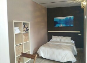 Superior Double Room | 1 bedroom, bed sheets - Camping Carlos III (La Carlota)