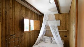 Bungalow, Kitchen (wooden 2 people) | 1 bedroom, bed sheets