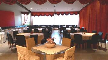 Desayuno buffet incluido todos los días