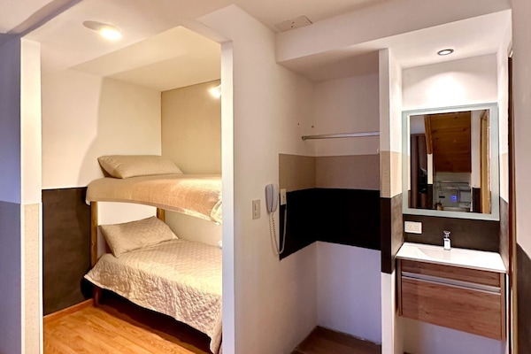 Family Apart Daire, 2 Yatak Odası | Özel küçük mutfak | Buzdolabı