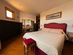 小型套房 | 1 多间卧室、高档床上用品、加厚床垫、迷你吧