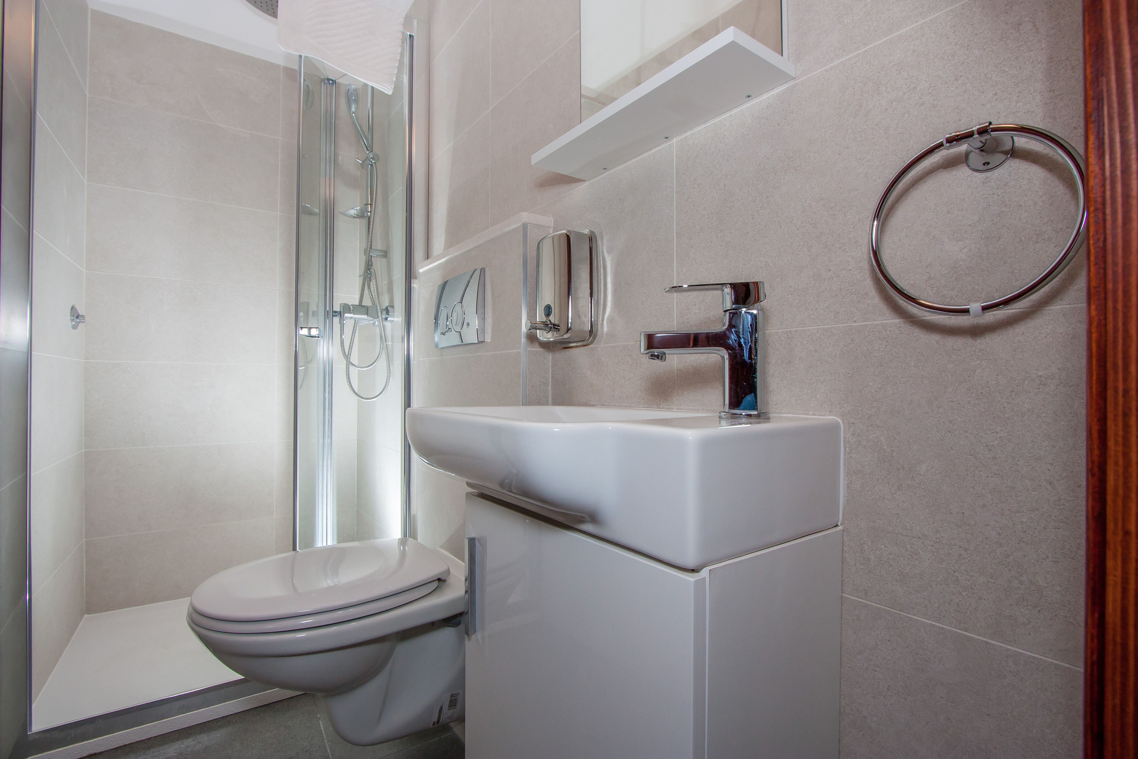 standard apartment, balcony | bathroom | combined shower/bathtub, free toiletries, hair dryer, towels