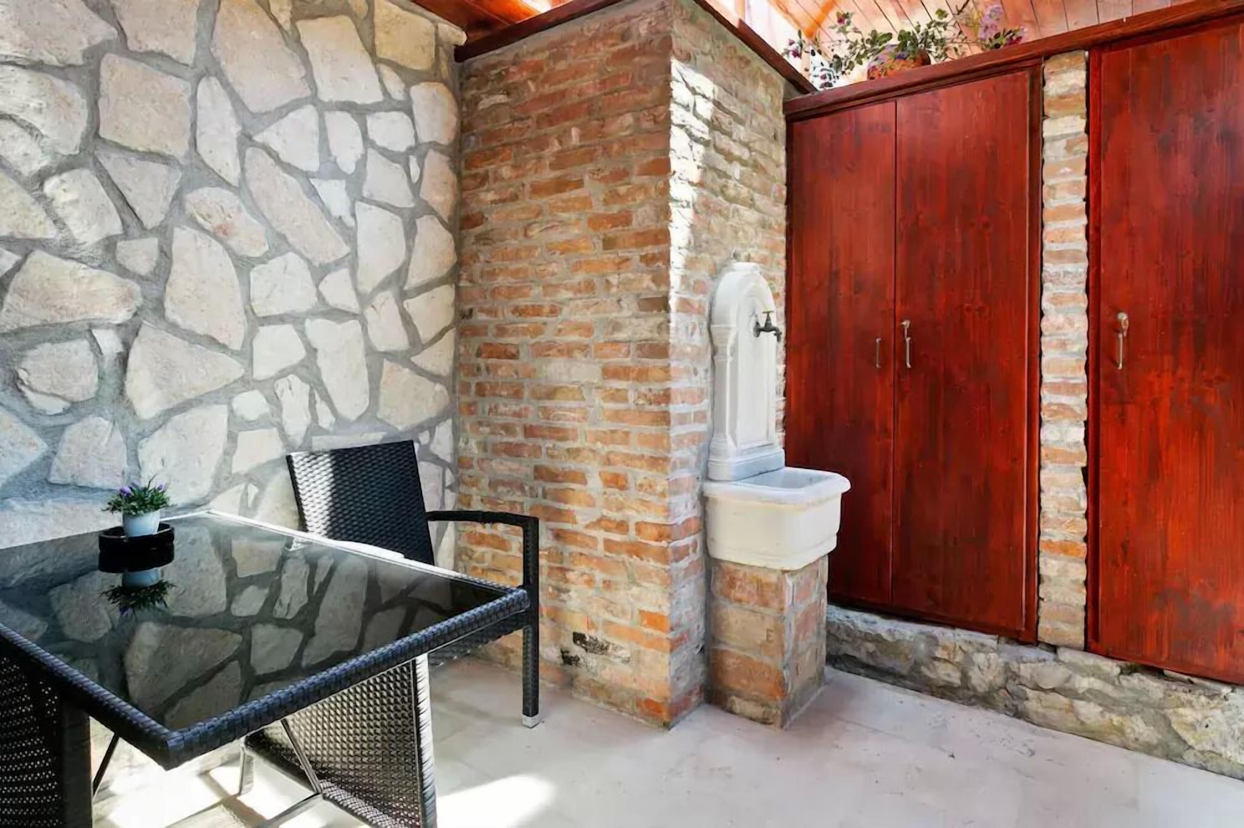 cottage, 1 bedroom (for 4 people) | balcony