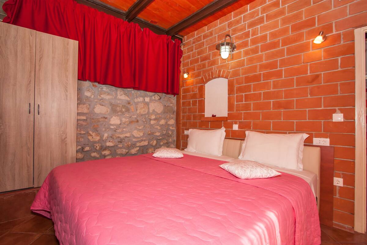 Cottage, 1 Bedroom (for 2 people) | Desk, iron/ironing board (on request), WiFi (free)